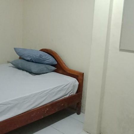 Gandrung City Hostel Баньювангі Екстер'єр фото