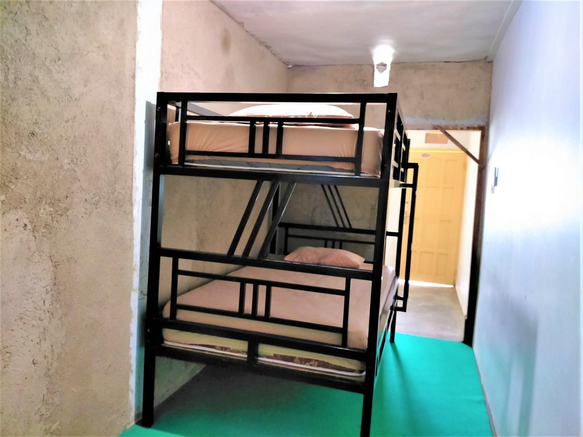 Gandrung City Hostel Баньювангі Екстер'єр фото