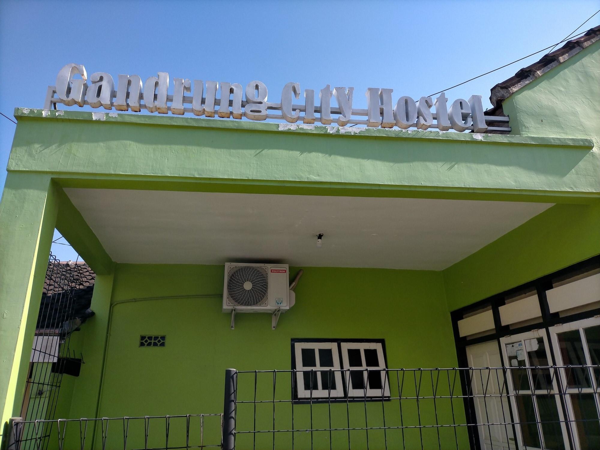 Gandrung City Hostel Баньювангі Екстер'єр фото
