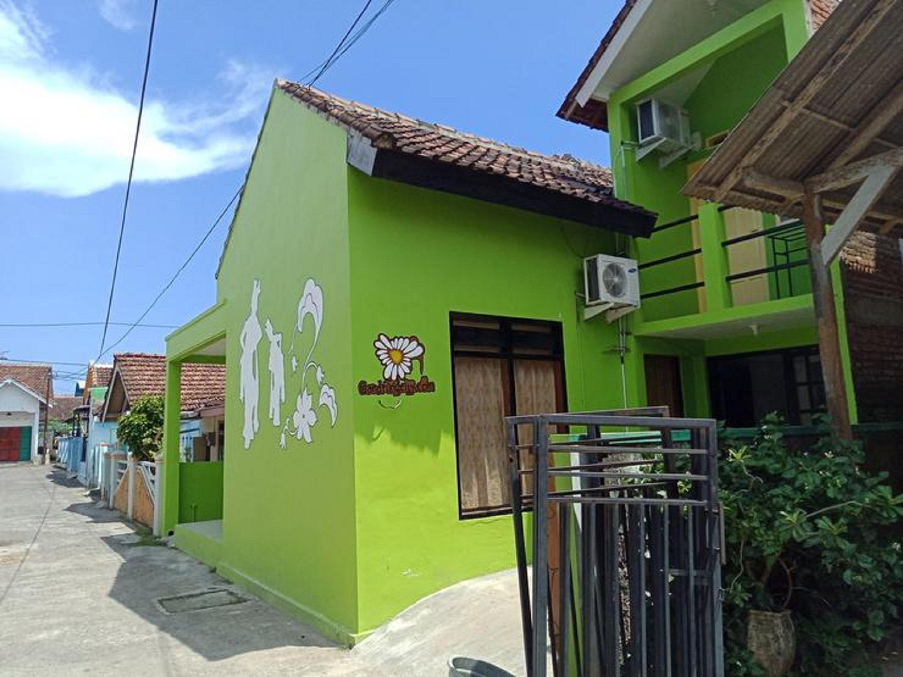 Gandrung City Hostel Баньювангі Екстер'єр фото