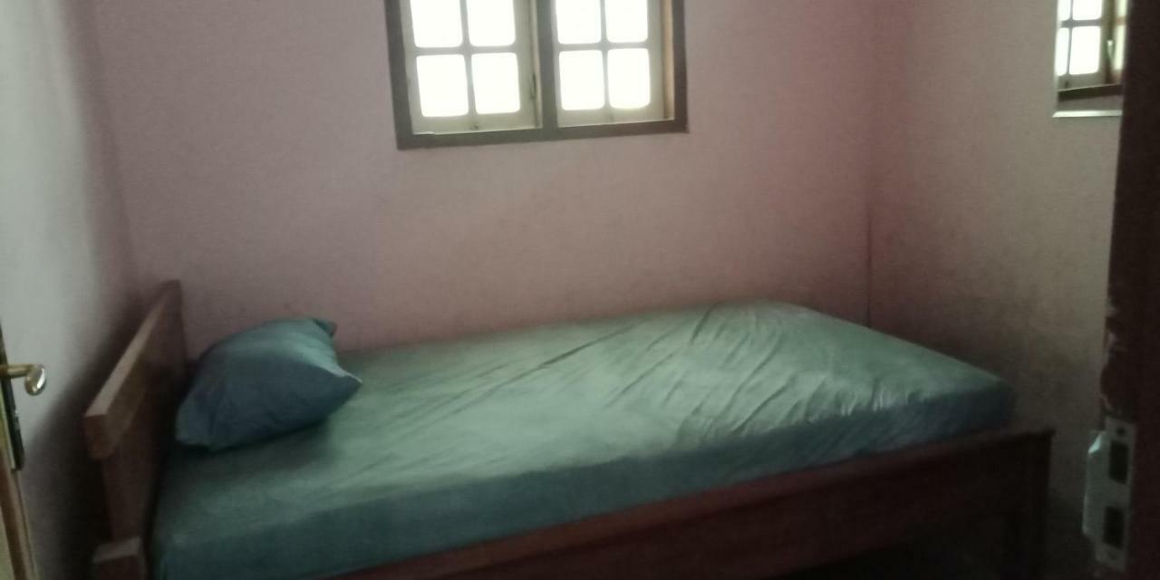 Gandrung City Hostel Баньювангі Екстер'єр фото